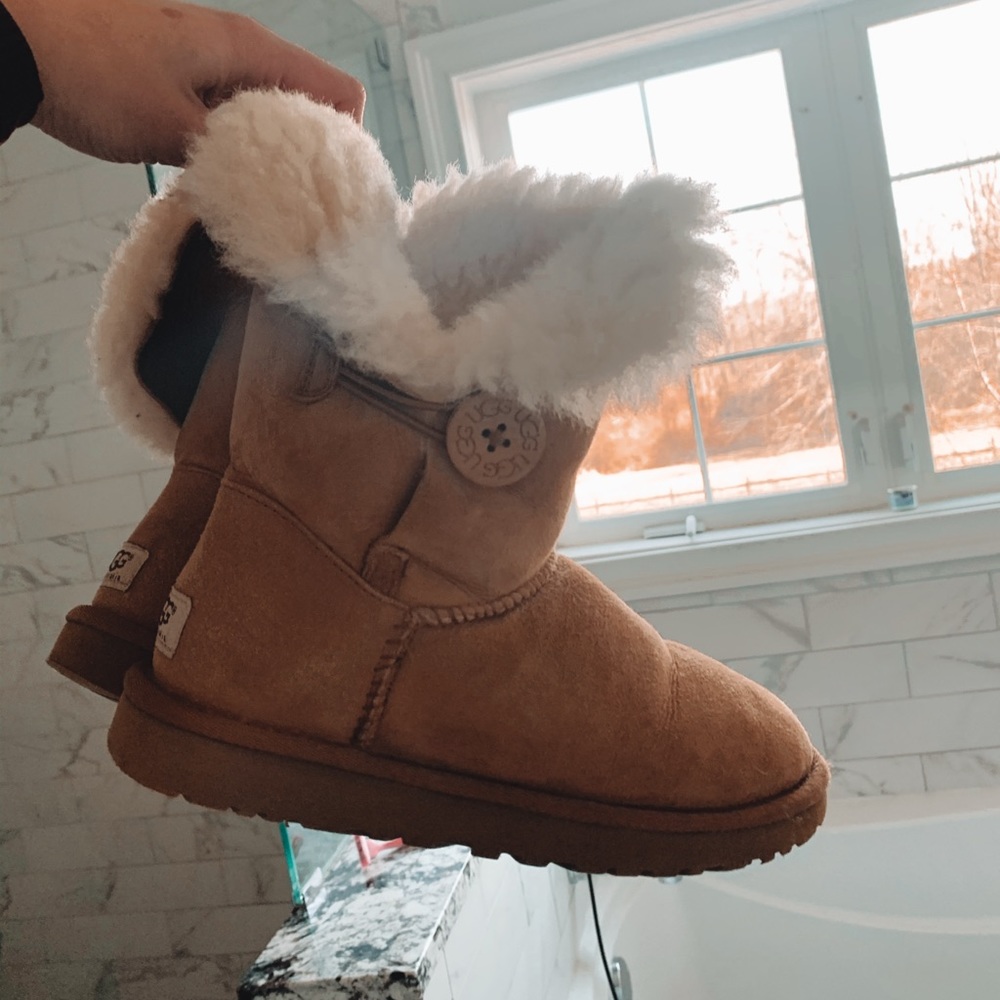 UGG bailey button 11 boots